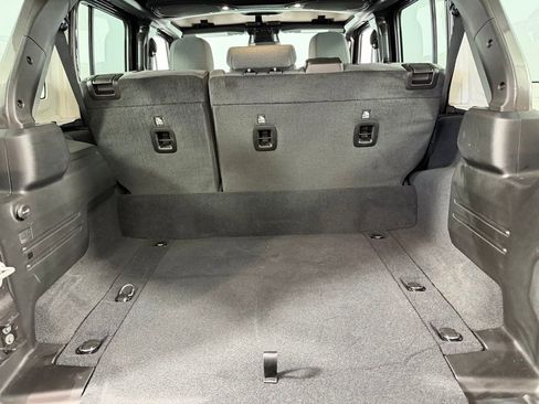 Used 2025 Jeep Wrangler Unlimited Sahara w/ Safety Group image 27