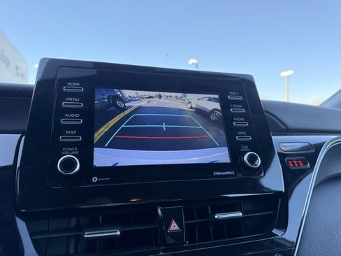 Used 2024 Toyota Camry SE image 17