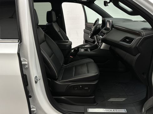 Used 2022 Chevrolet Tahoe Premier AWD/4WD image 26
