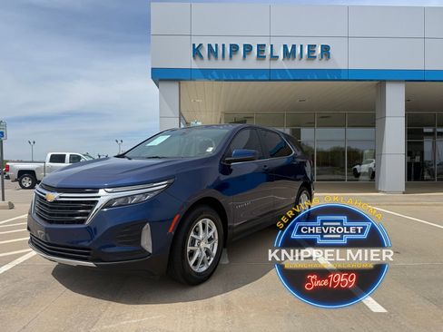 Used 2022 Chevrolet Equinox LT image 1