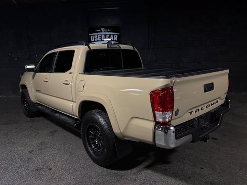 Used 2018 Toyota Tacoma SR5 RWD image 3