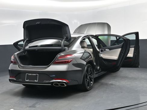 Used 2023 Genesis G70 2.0T w/ Sport Prestige Package image 19