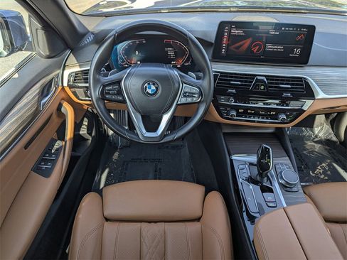 Used 2021 BMW 530i w/ Convenience Package image 7