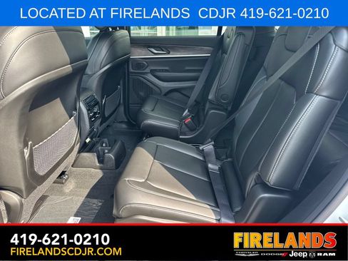 New 2026 Jeep Grand Cherokee L Limited AWD/4WD image 12