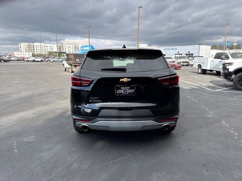 Used 2025 Chevrolet Blazer LT image 4