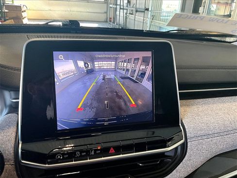 Used 2022 Jeep Compass Latitude w/ Convenience Group image 19