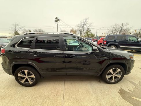 Used 2021 Jeep Cherokee Limited image 8
