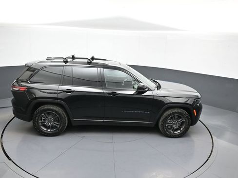 Used 2024 Jeep Grand Cherokee Trailhawk image 38