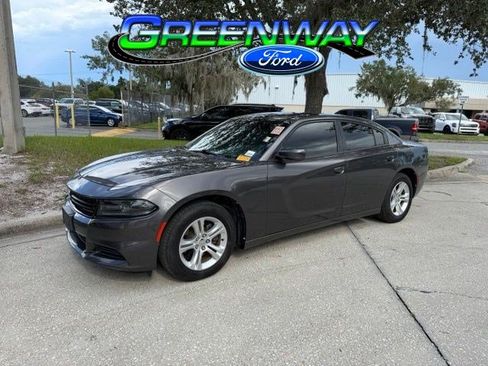 Used 2020 Dodge Charger SXT RWD image 1