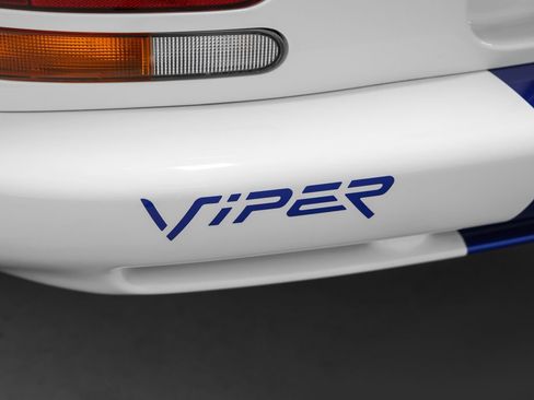 Used 1998 Dodge Viper GTS image 40