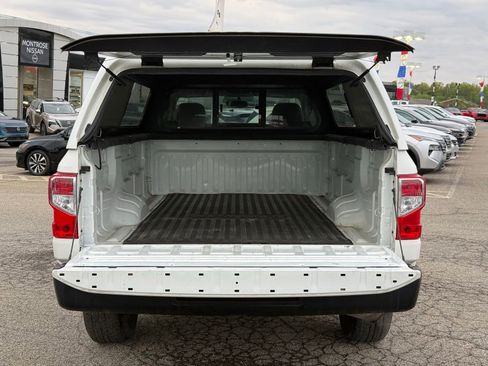 Used 2019 Nissan Titan S AWD/4WD image 34