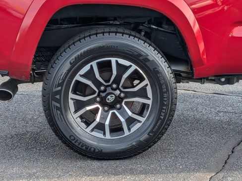 Used 2021 Toyota Tacoma TRD Sport image 14