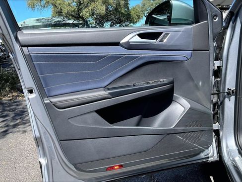 Used 2025 Volkswagen Taos SEL w/ Black Wheel Plus Package image 22