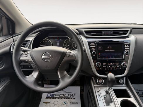 Used 2022 Nissan Murano S AWD/4WD image 13