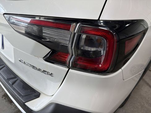 Certified 2025 Subaru Outback Limited AWD/4WD image 17