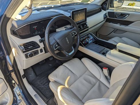Used 2020 Lincoln Navigator L Reserve w/ Equipment Group 201A Reserve AWD/4WD image 13