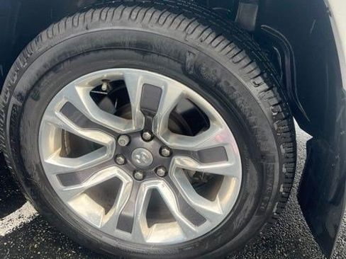 Used 2024 RAM 1500 Limited AWD/4WD image 12