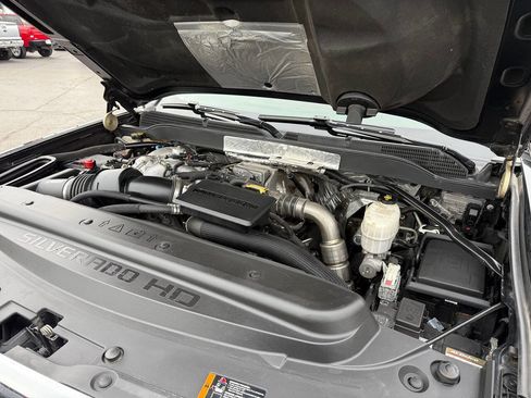 Used 2019 Chevrolet Silverado 2500 High Country w/ Duramax Plus Package image 13