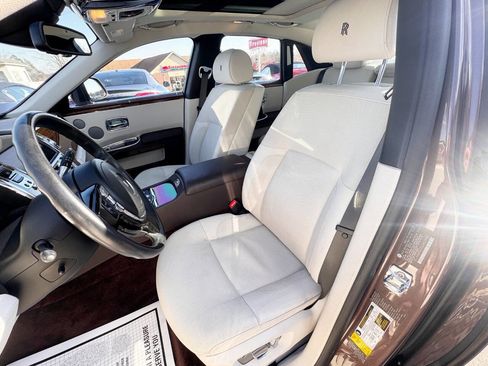 Used 2012 Rolls-Royce Ghost image 40