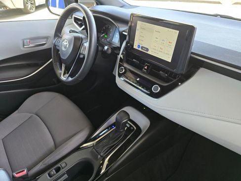 Used 2024 Toyota Corolla SE w/ SE Package FWD image 10