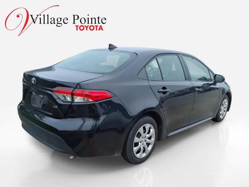 Used 2024 Toyota Corolla LE FWD image 4