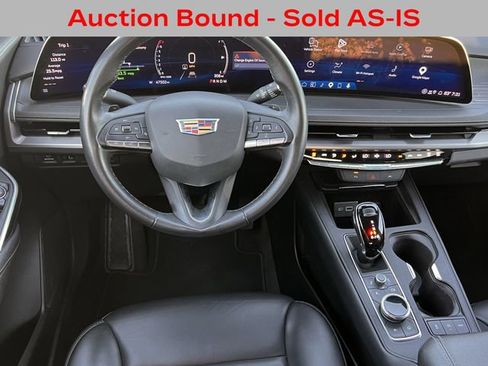 Used 2025 Cadillac XT4 Premium Luxury FWD image 10