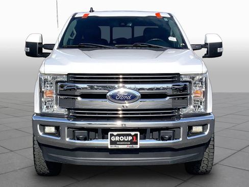 Used 2019 Ford F250 Lariat w/ Lariat Ultimate Package AWD/4WD image 4