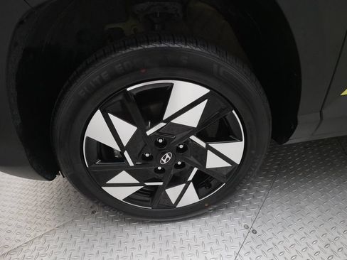 Used 2024 Hyundai Kona SEL AWD/4WD image 26