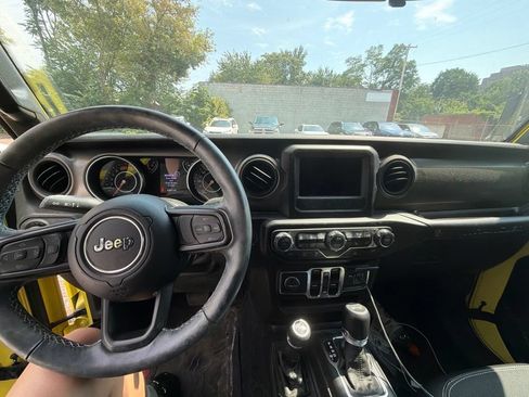 Used 2023 Jeep Wrangler Unlimited Sport AWD/4WD image 10