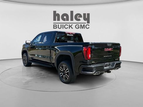 Used 2022 GMC Sierra 1500 AT4 w/ AT4 Premium Package AWD/4WD image 3