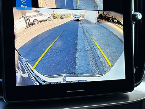New 2026 Volvo XC90 B6 Plus w/ Protection Package Premier AWD/4WD image 23