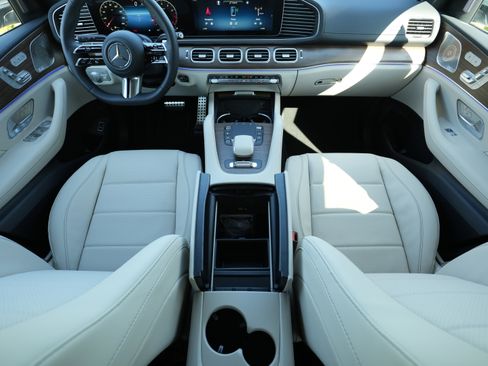 New 2026 Mercedes-Benz GLS 450 4MATIC image 30