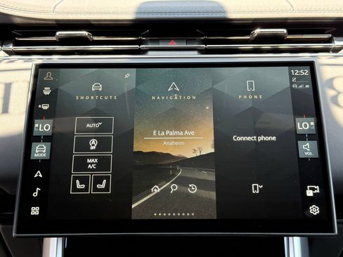 Used 2024 Land Rover Range Rover SE AWD/4WD image 33