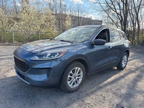 Used 2020 Ford Escape SE image 21