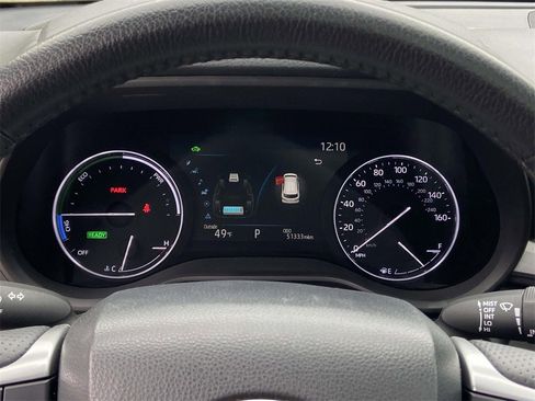 Used 2022 Toyota Sienna Limited image 34