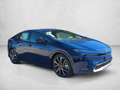 New 2026 Toyota Prius Plug-In Hybrid FWD image 2