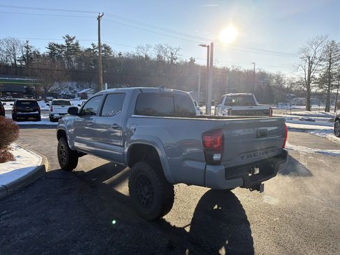 Used 2020 Toyota Tacoma SR5 image 8