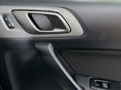 Used 2019 Ford Ranger XLT image 29