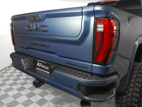 Used 2025 GMC Sierra 2500 Denali Ultimate image 43