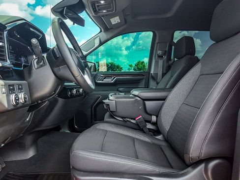 Used 2024 GMC Sierra 1500 Elevation image 21