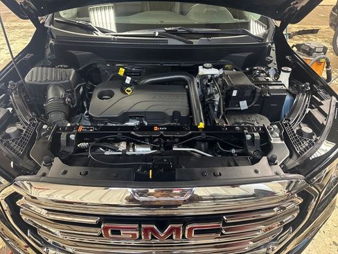 Certified 2024 GMC Terrain SLT w/ LPO, Floor Liner Package AWD/4WD image 10