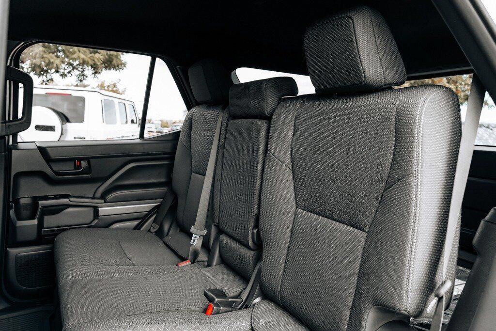 Used 2026 Toyota 4Runner SR5 AWD/4WD image 43