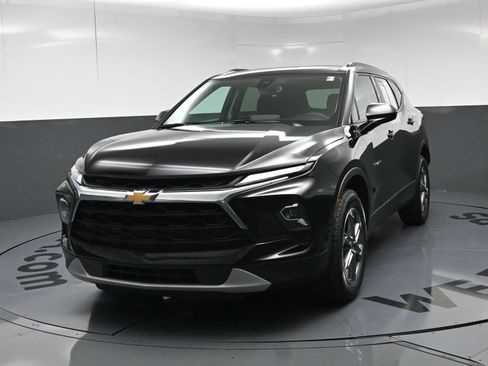 Used 2024 Chevrolet Blazer LT w/ Convenience Package FWD image 11