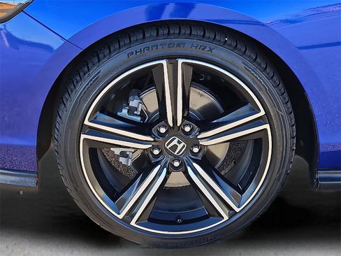 Used 2024 Honda Accord Sport image 11