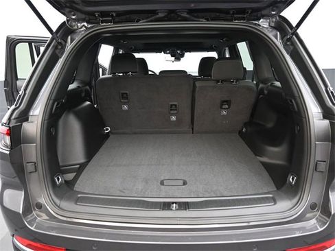 New 2025 Jeep Grand Cherokee Laredo X image 19