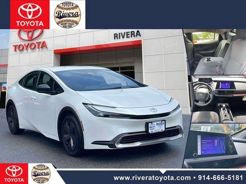 Used 2024 Toyota Prius Prime FWD image 1