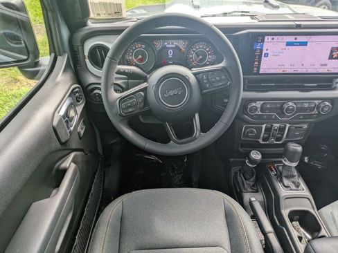 New 2025 Jeep Gladiator Sport image 14