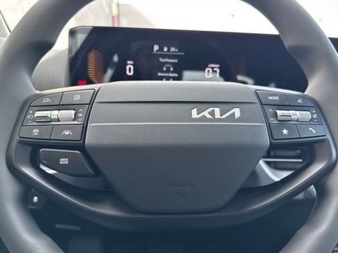 New 2026 Kia K4 LXS image 26