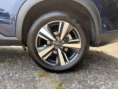 Used 2026 Nissan Rogue SL FWD image 33