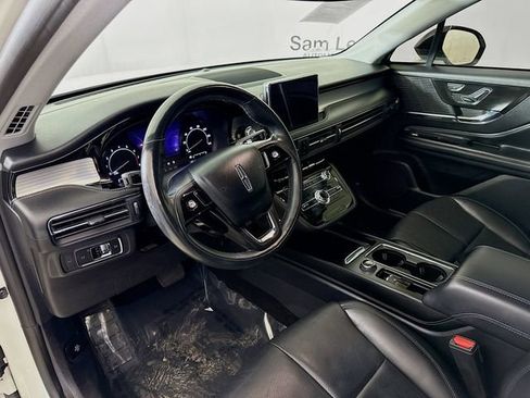 Used 2022 Lincoln Corsair AWD w/ Premium Package image 9